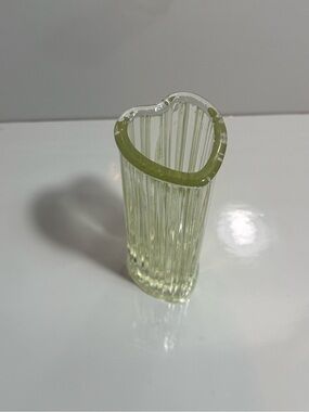 Vintage 82Heart Shaped Glass 7 1/2" Tall Clear Fluted Flower Vase Valentines Day
